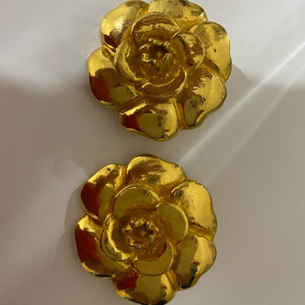 Gold clip on earring